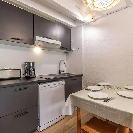 T2 Renove Avec Terrasse, Parking Prive, Local Velos A - Fr-1-401-290 *